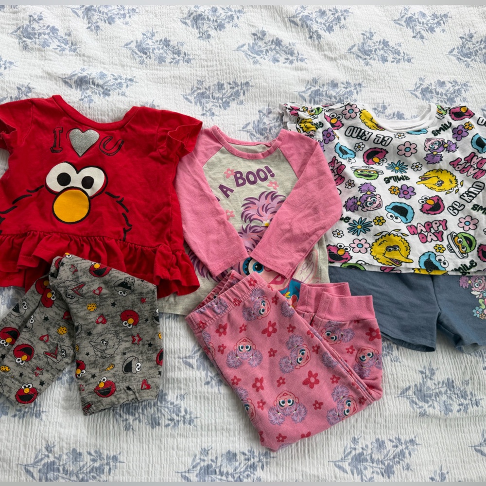 Sesame Street BUNDLE 18 months